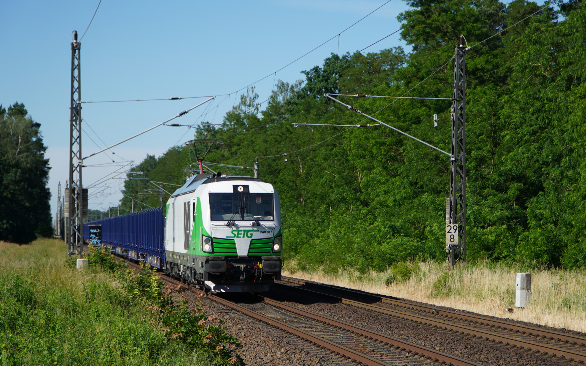 SETG 248 017 am Bahnübergang zwischen Rüdnitz und Danewitz
