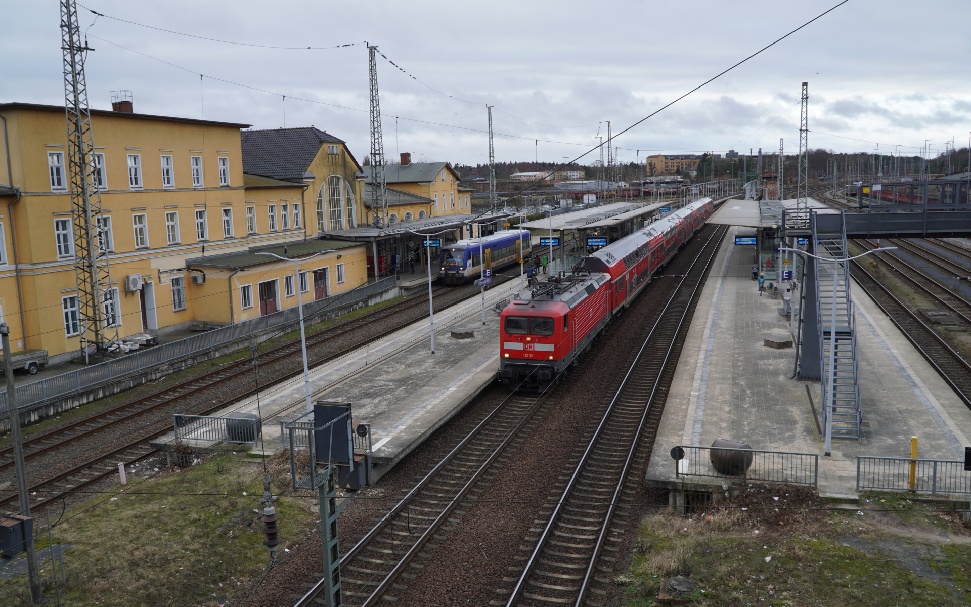 Bahnhof Eberswalde mit Regionalexpress und Regionalbahn