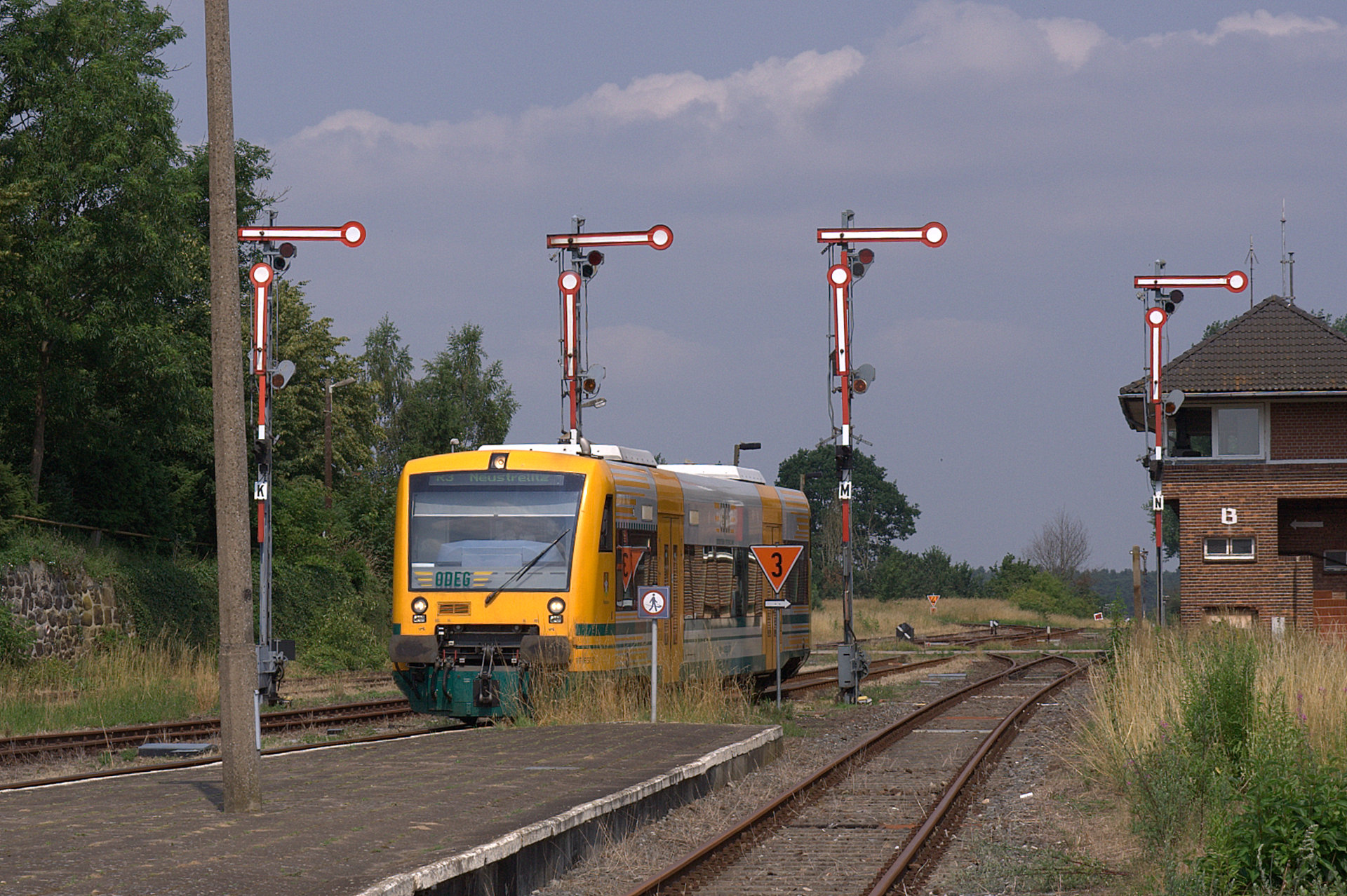 VT 650.51 als R3 nach Neustrelitz in Karow
