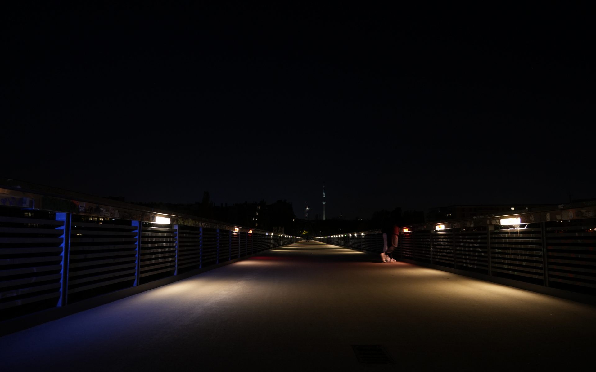 Schwedter Steg bei Nacht