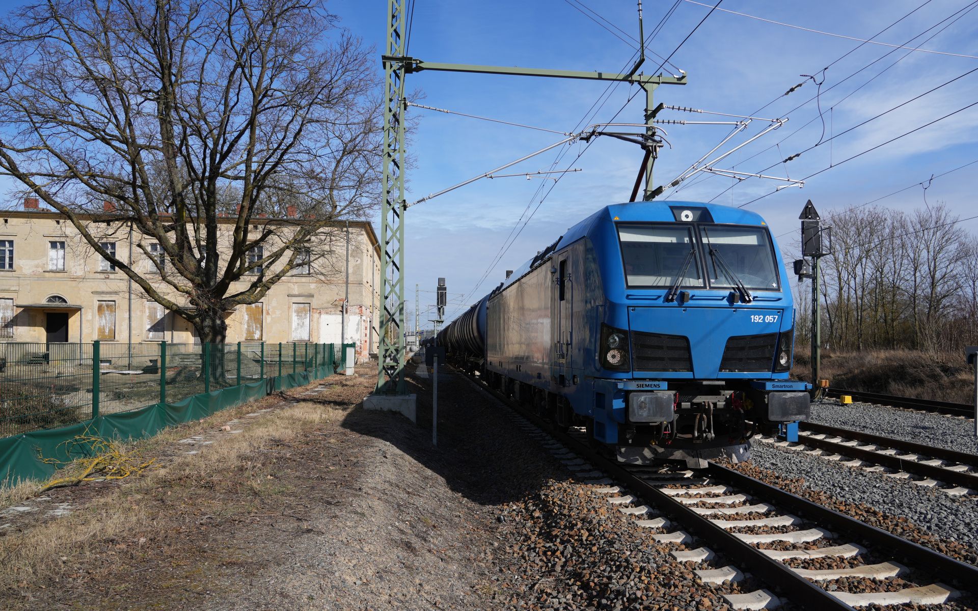 192 052 durchfährt Passow