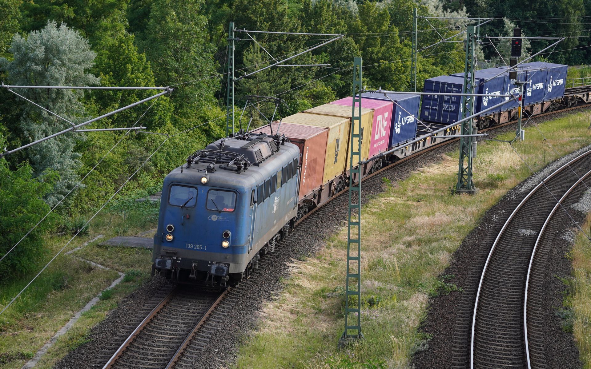 EGP 139 285-1 an der Behmbrücke
